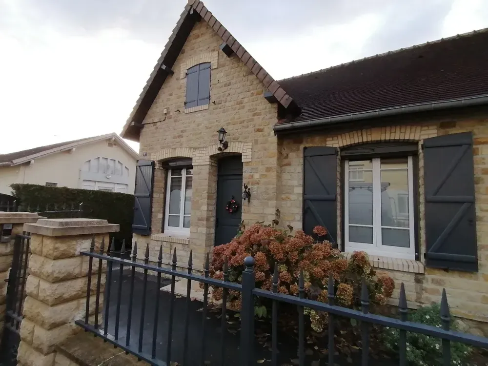 Menuisier à Dialan sur Chaîne